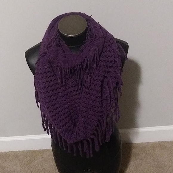 Women's scarf - Picture 3 of 5